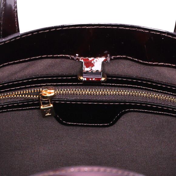 Louis Vuitton Vernis Rayures Wilshire PM Amarante Stripe Patent Leather - Picture 5 of 9